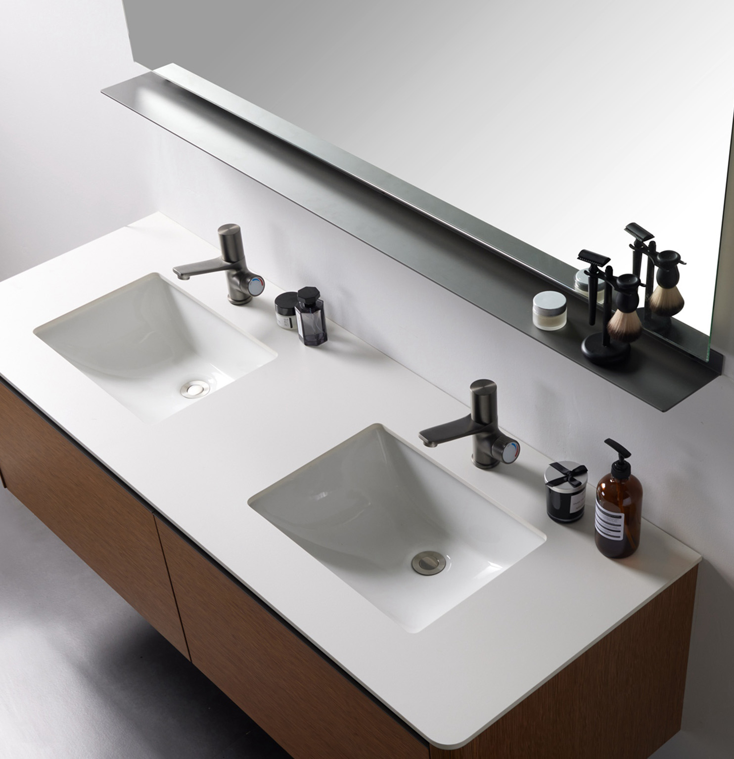 Bathroom cabinet